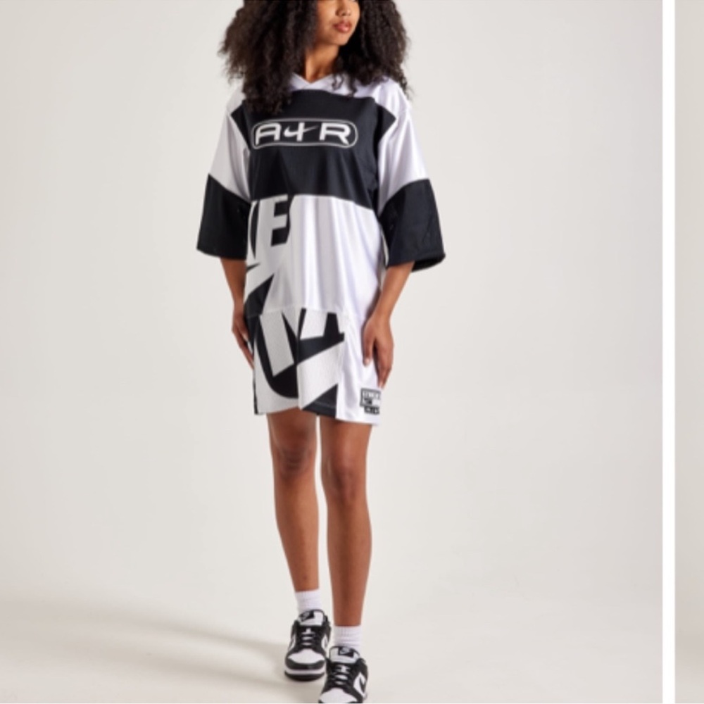 NIKE Air Oversized White Black Sportswear Jersey Shirt Dress